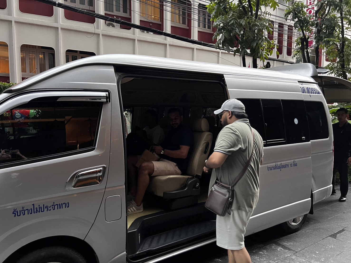 JT Limousine 6